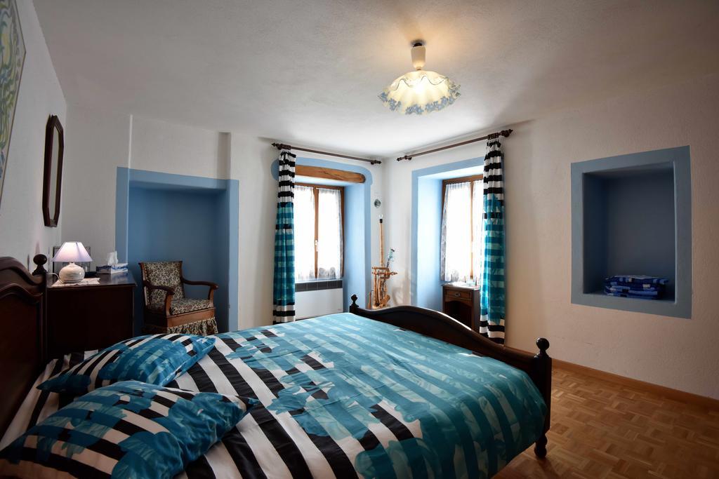 Da Erminia Bed & Breakfast Verdabbio Phòng bức ảnh